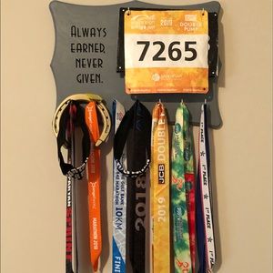 Bib & medal holder. Fully customized!!!